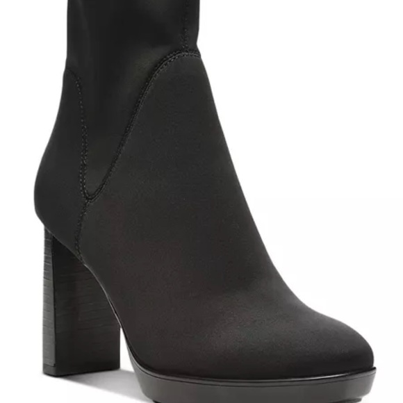 Donald J. Pliner Black Empress High Heel Boot. Size 8.5. Almost new condition. - Picture 2 of 9